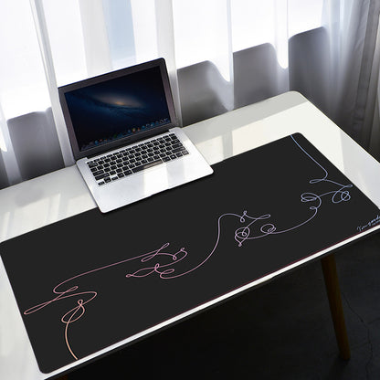 VigorHaus extended desk mat in printed Design 4 (variant photo)